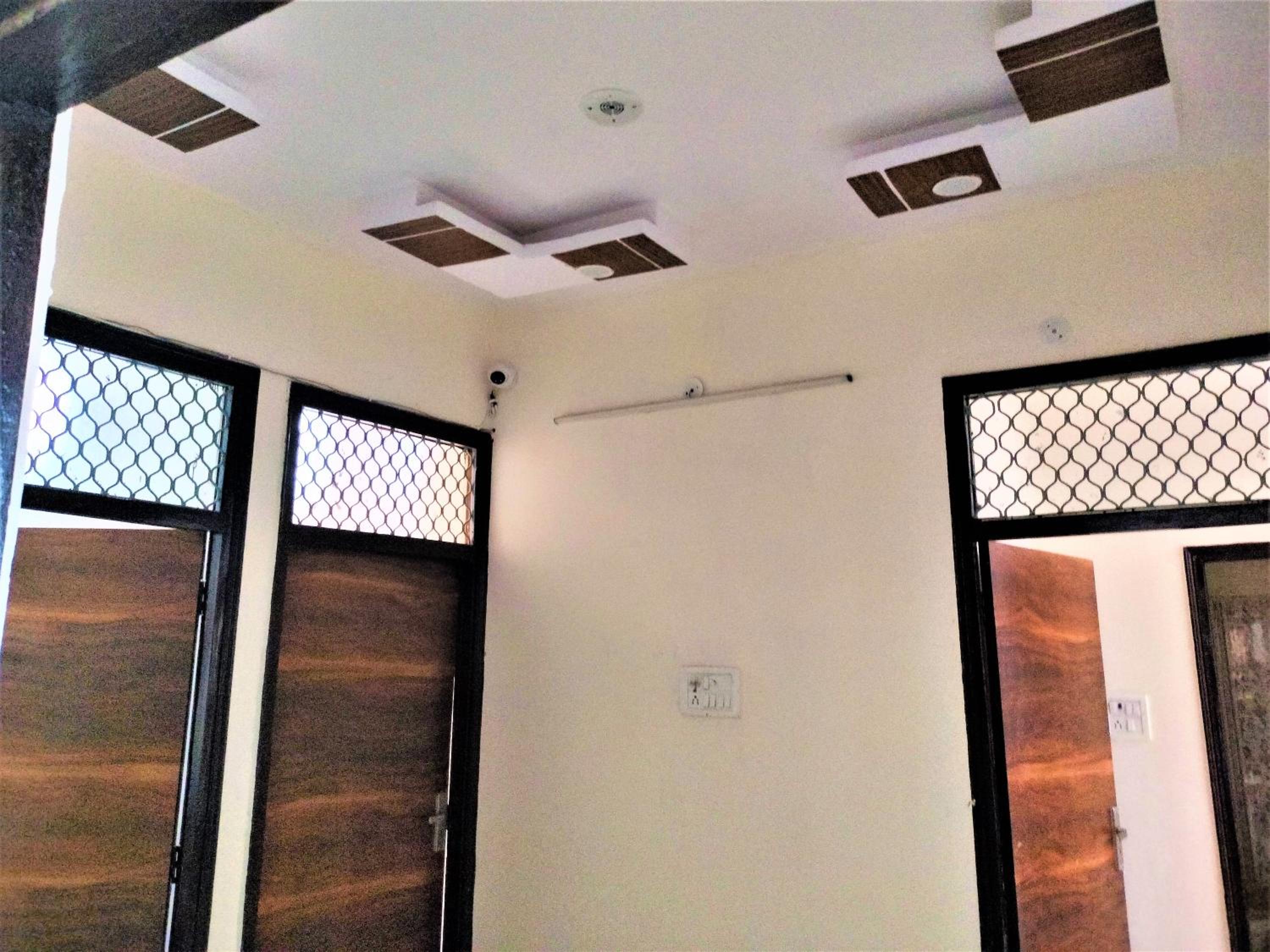 Comfort Inn Hotel,New Delhi Mayur Vihar Noida