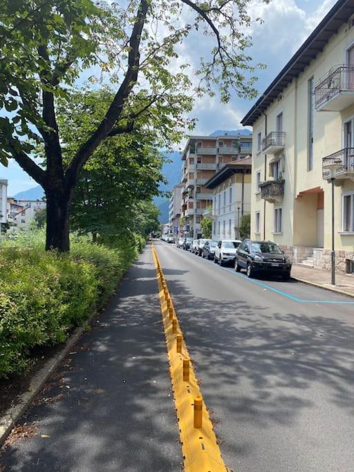 10min from center, 3 bedroom apartment with balcony view 5