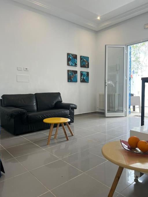 La Maisonnette Turquoise view 2