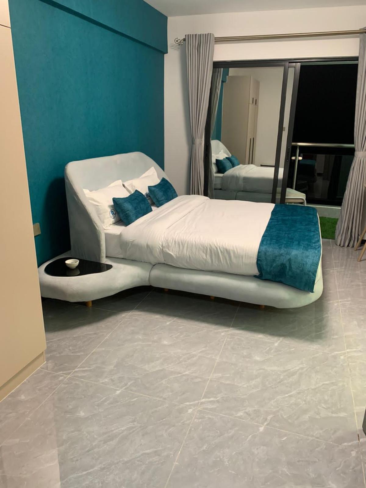 Executive 1 bedroom
