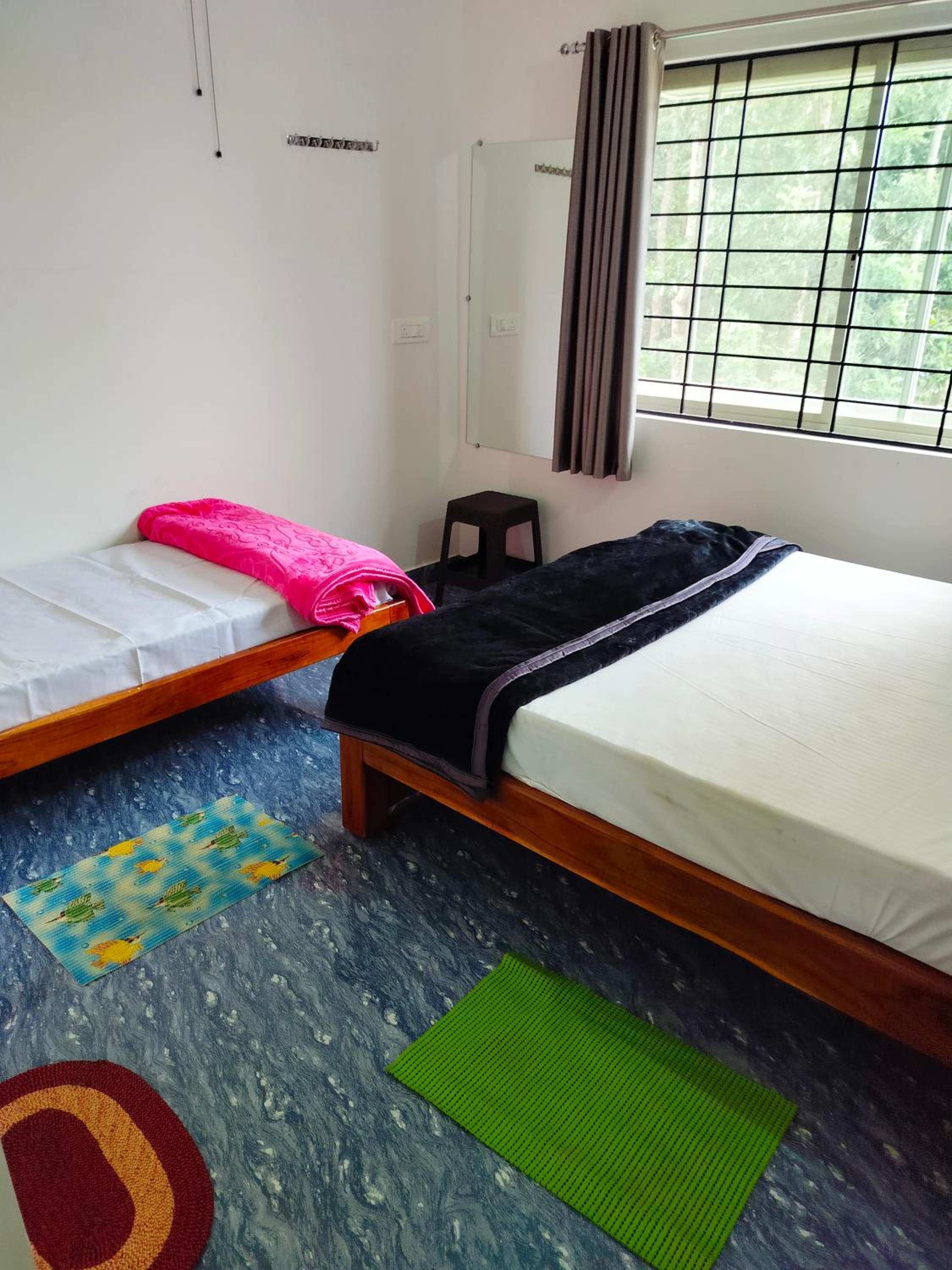 Giridhama homestay