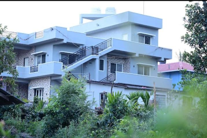 Giridhama homestay