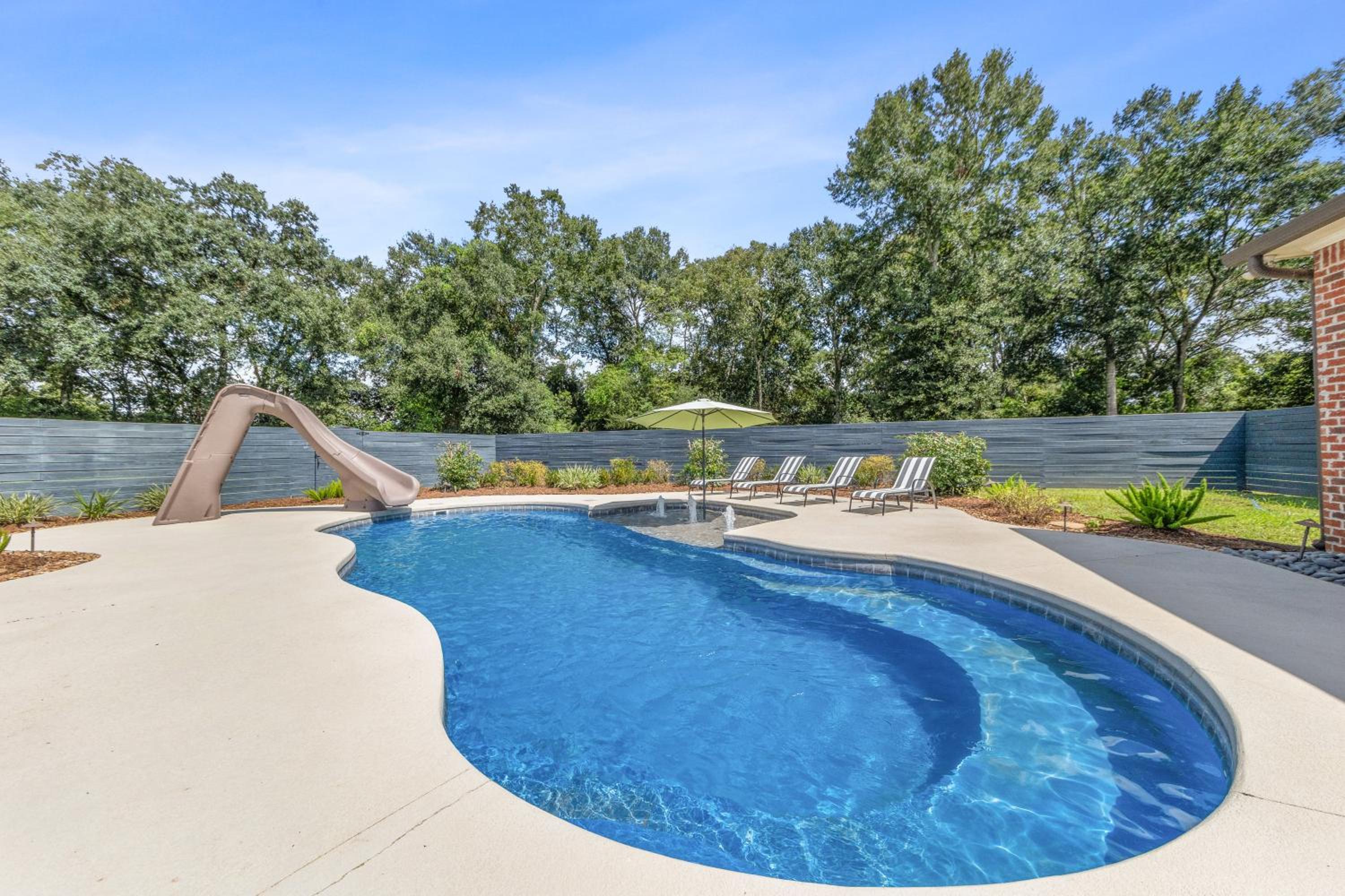 Gameday Getaway - Pool - King Bed - Sports Complex view 3