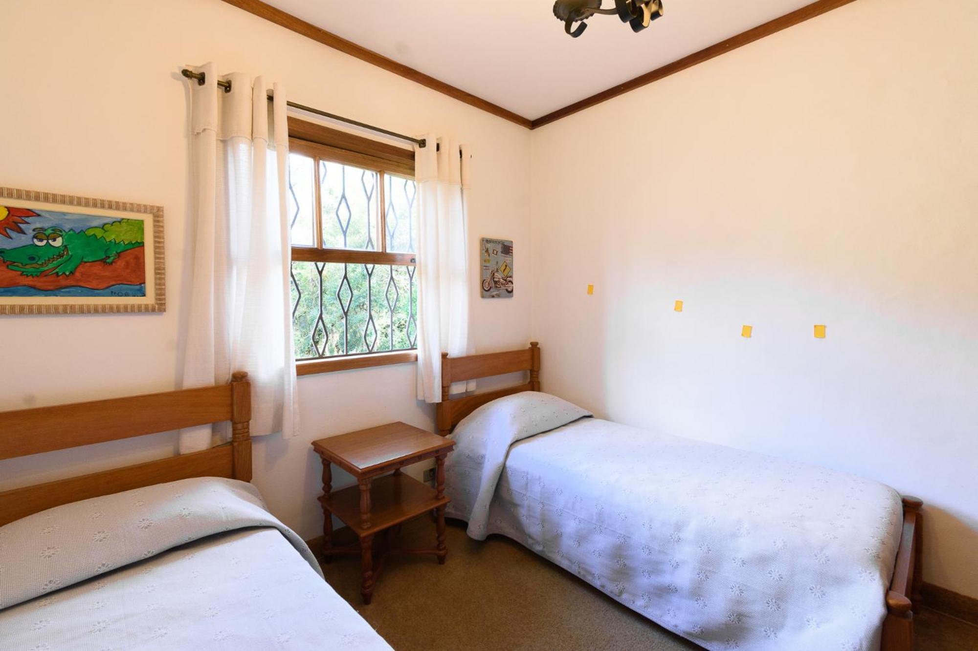 Apartamento com lareira e jardim perto do Capivari