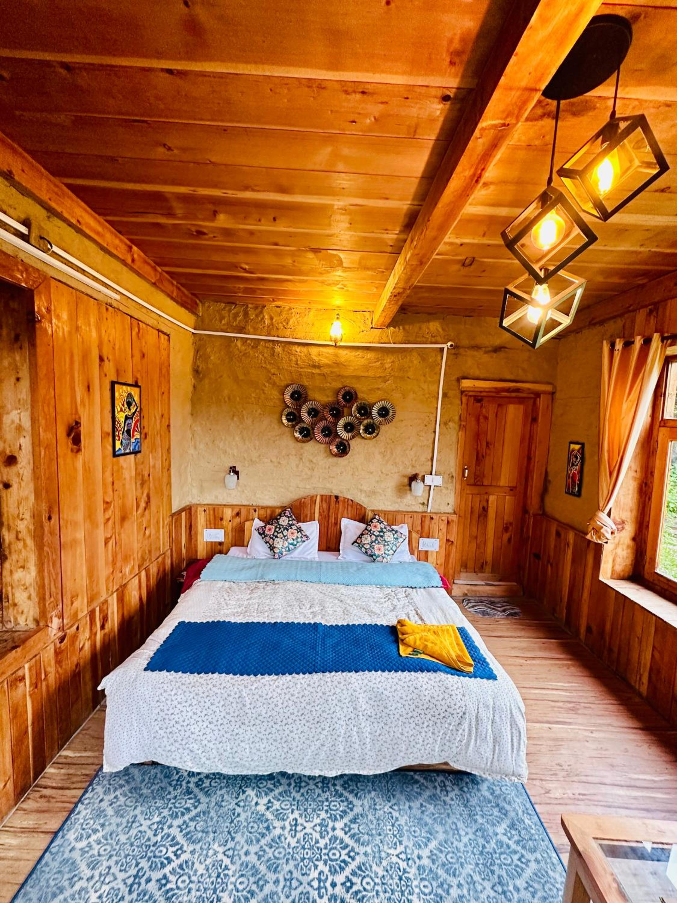 Photo 33