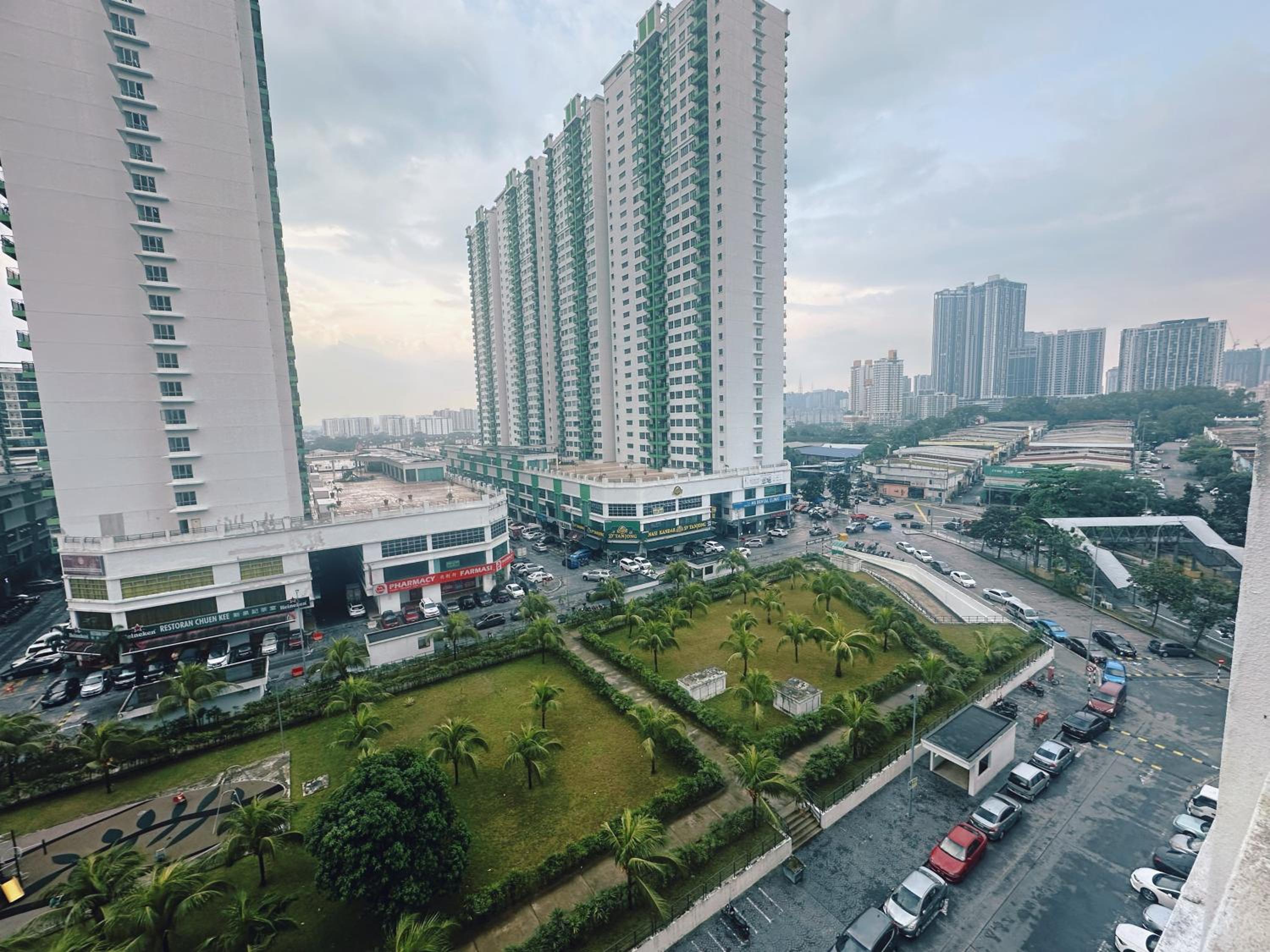 Bukit Jalil 9 pax, OUG, Old Klang Road, Midvalley, Pavilion 2, Puchong, Kuala Lumpur