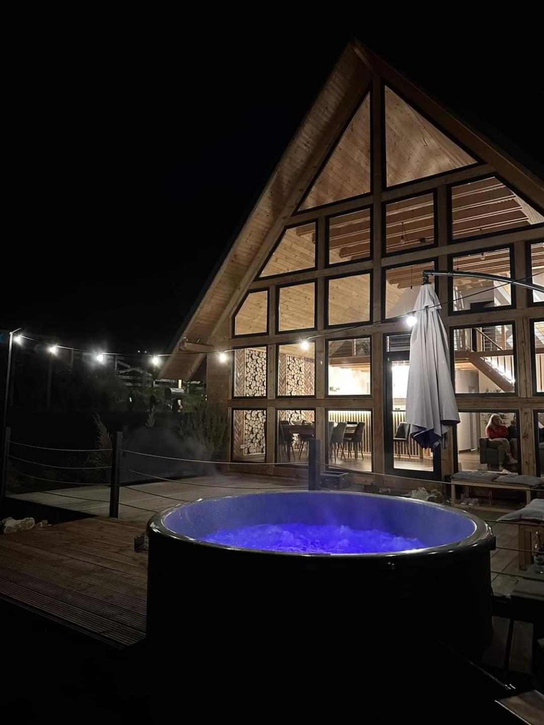 Cabana Timbernest & Hot Tubs