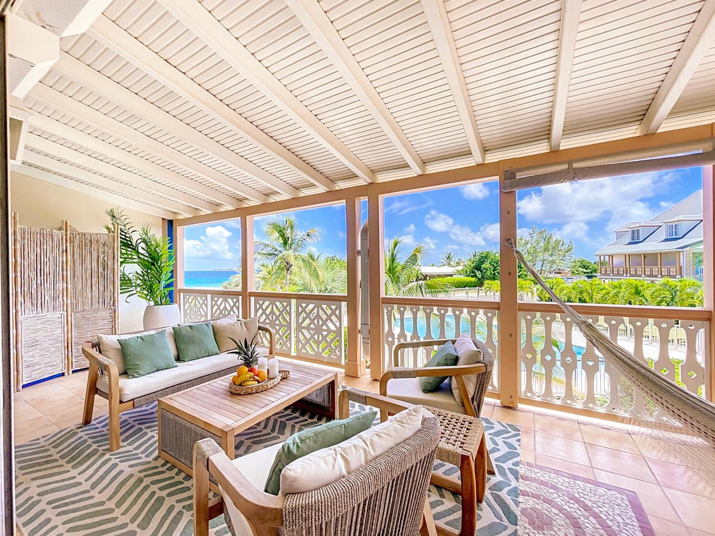 Sable Bleu Elegant 2-Bedroom Oceanfront Apartment view 5