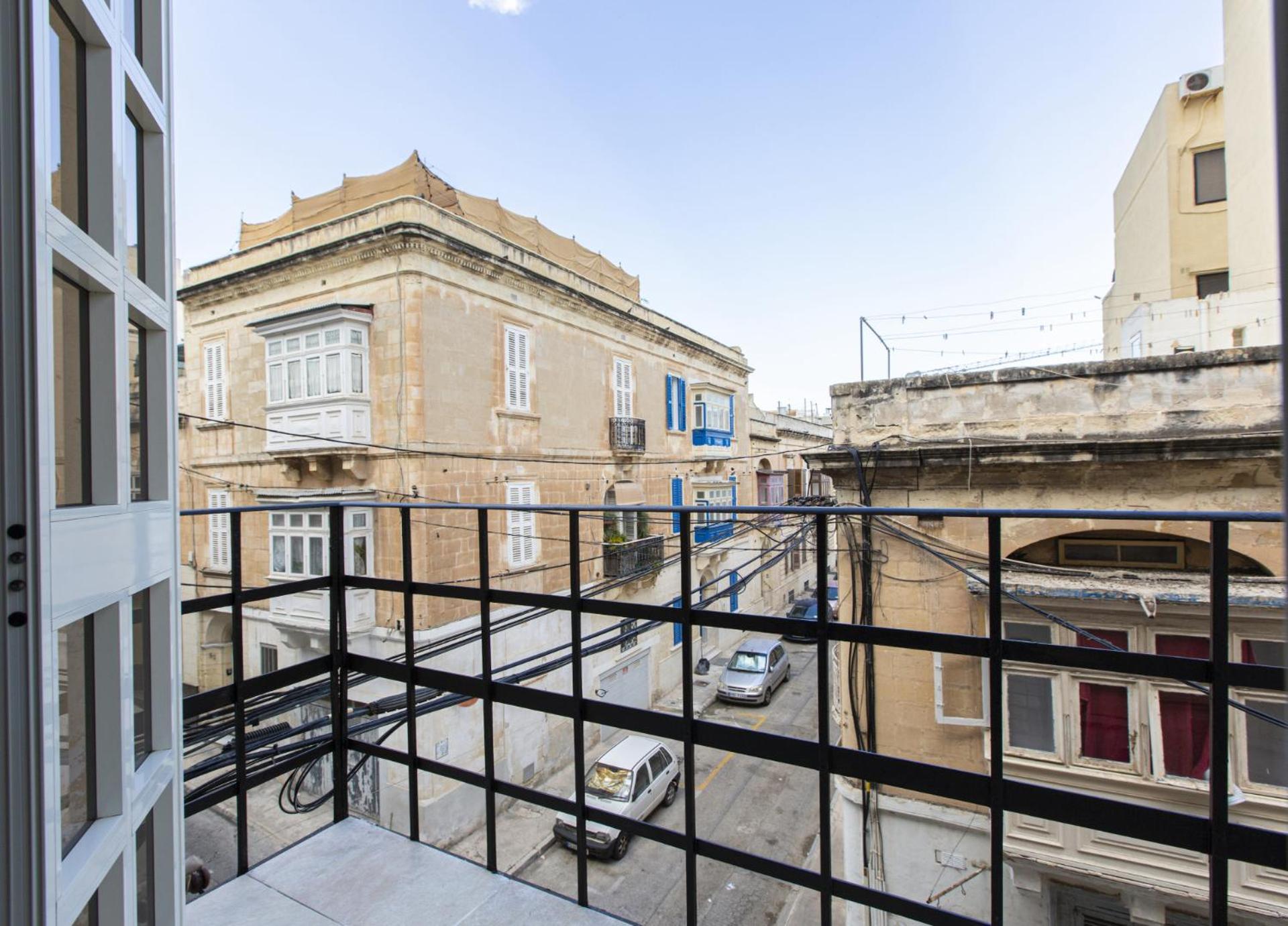 SLIEMA Family Apartment-Hosted by Sweetstay view 3