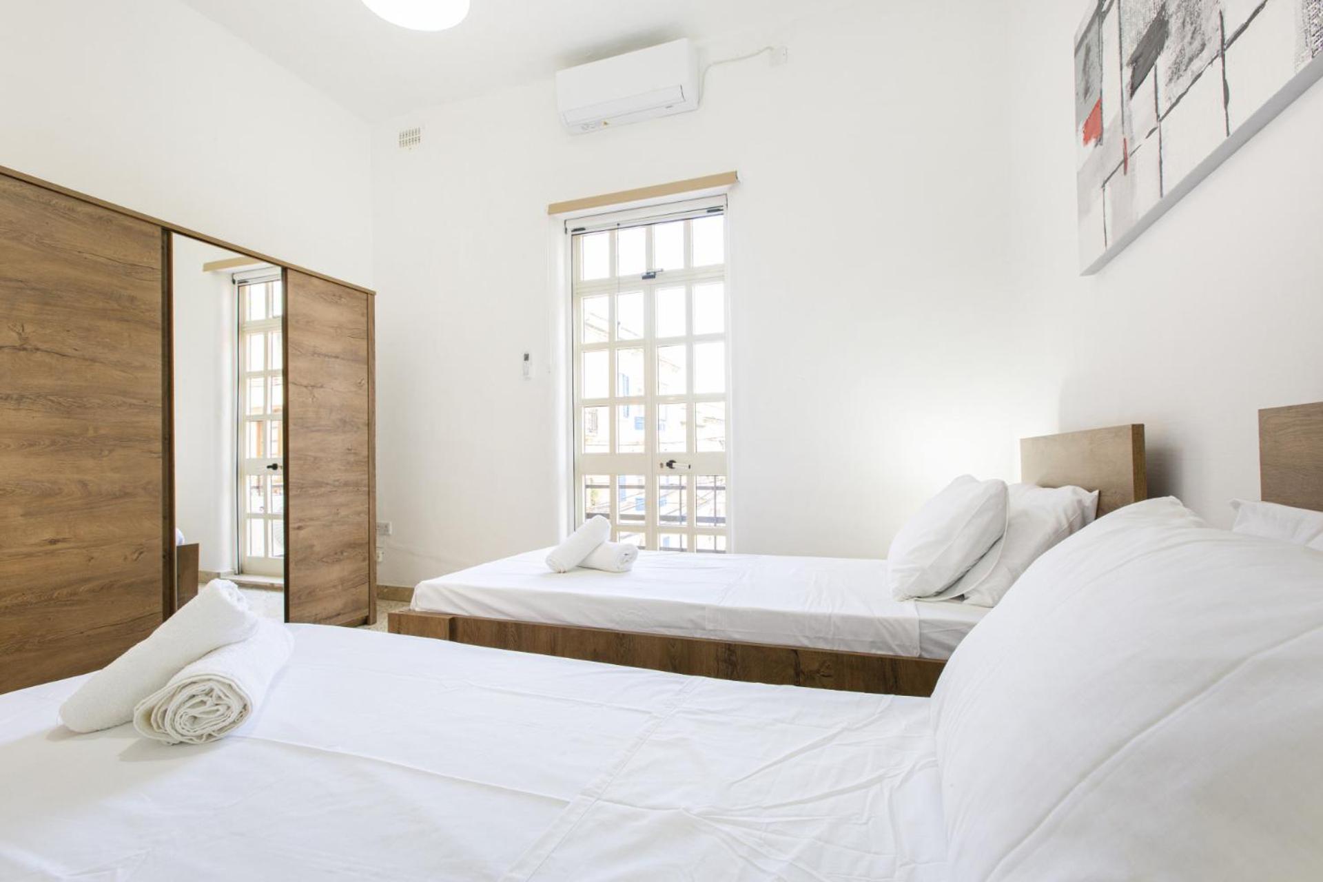 SLIEMA Family Apartment-Hosted by Sweetstay view 4