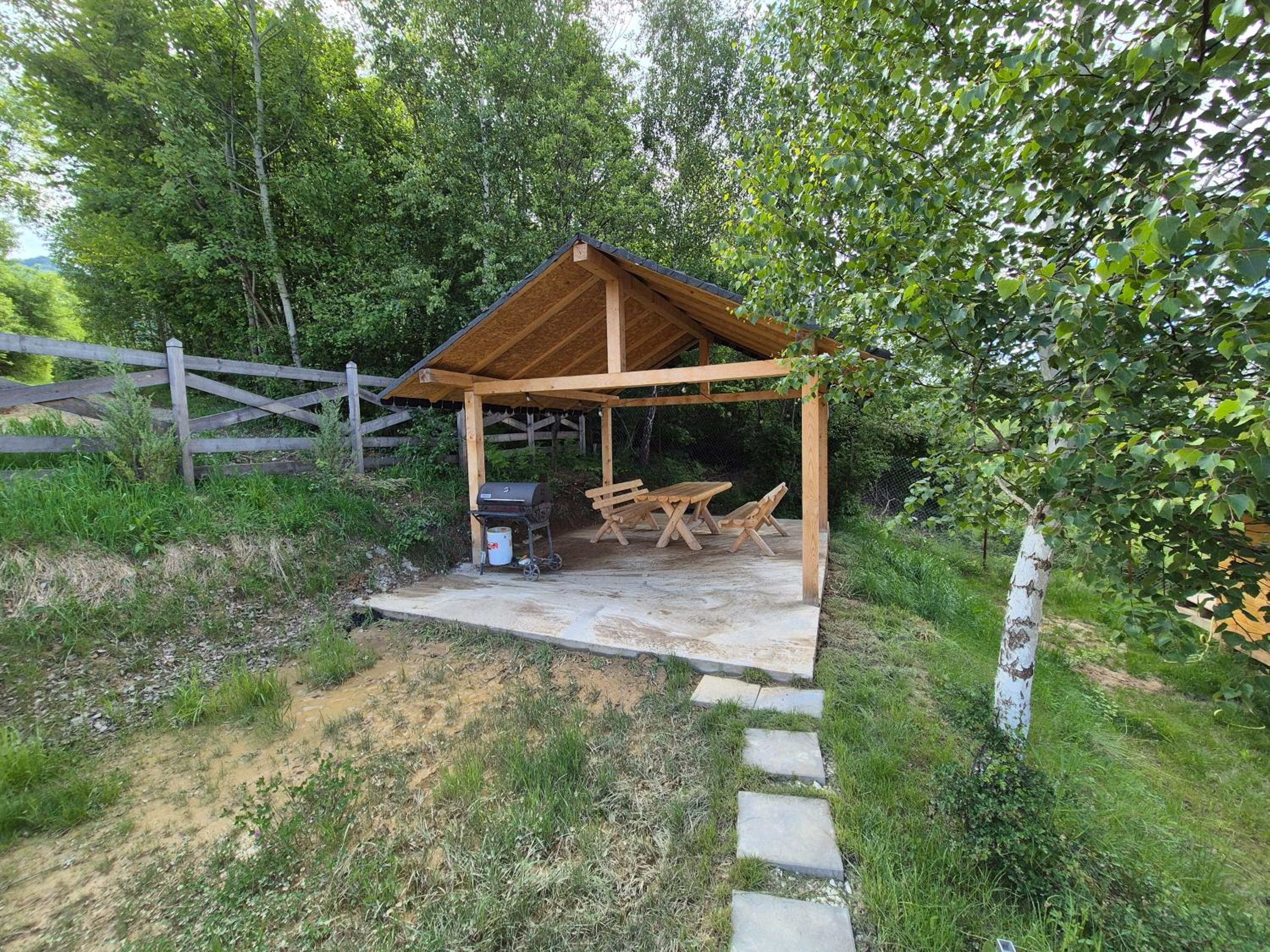 Cabana Timbernest & Hot Tubs