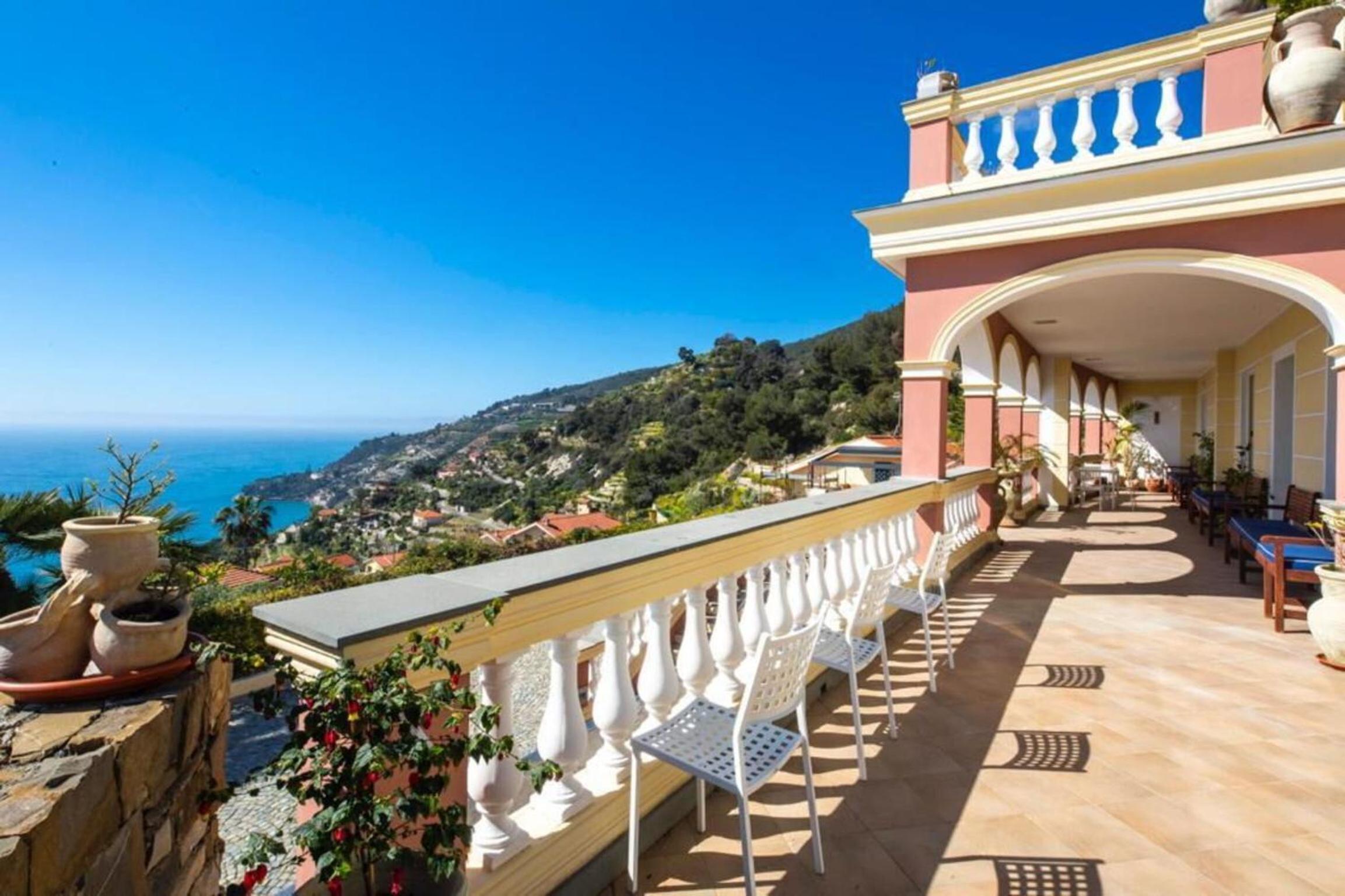 Villa Carolina