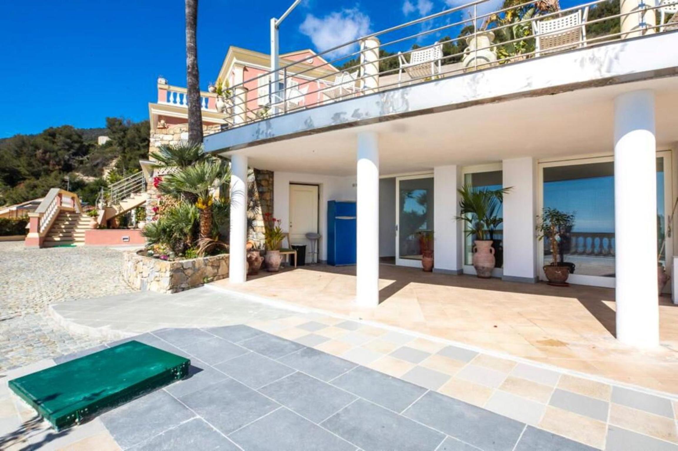Villa Carolina