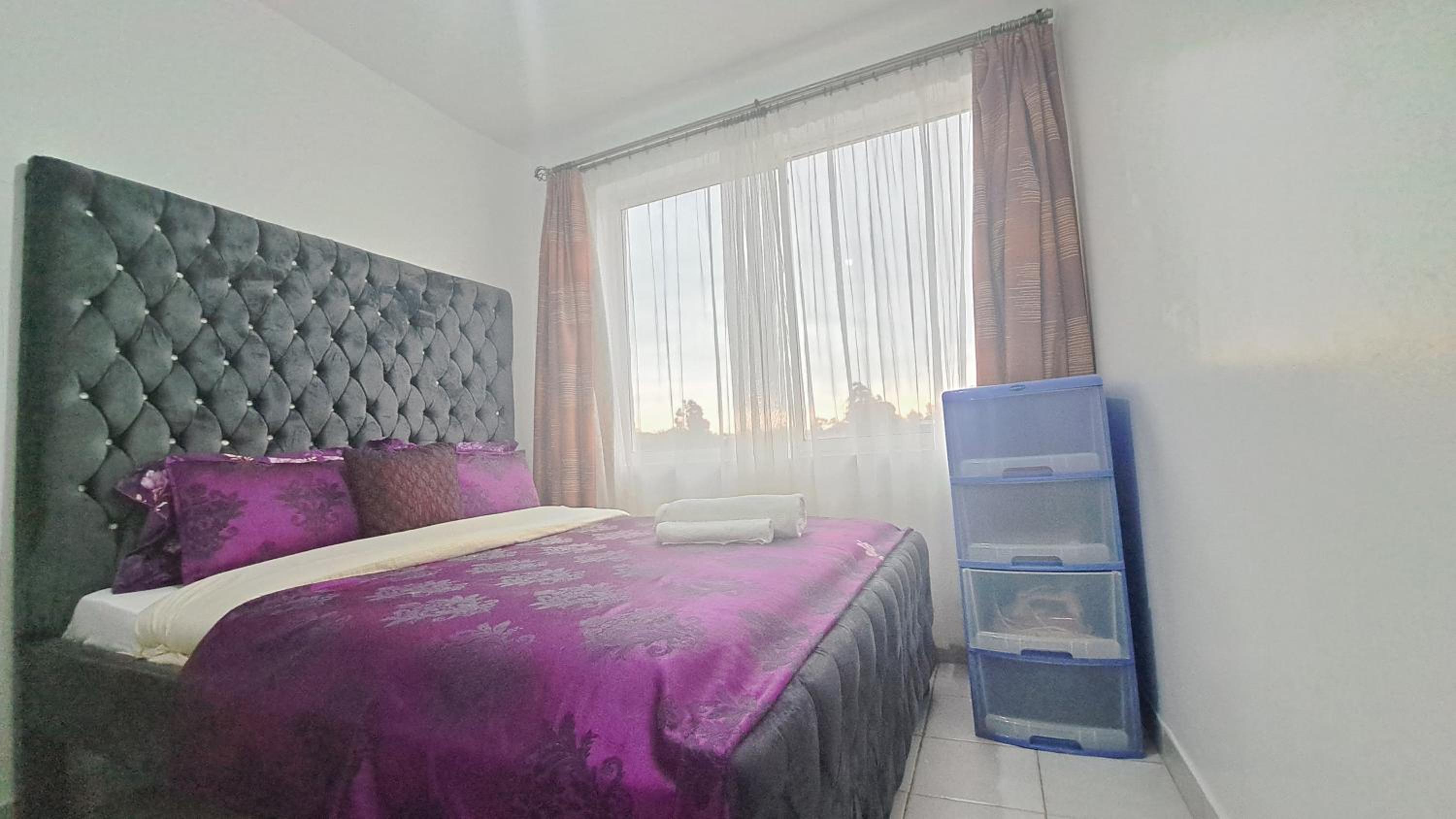 Racecourse Gardens Apartments 1 Bedroom Bliss With Pool Gym and Washer