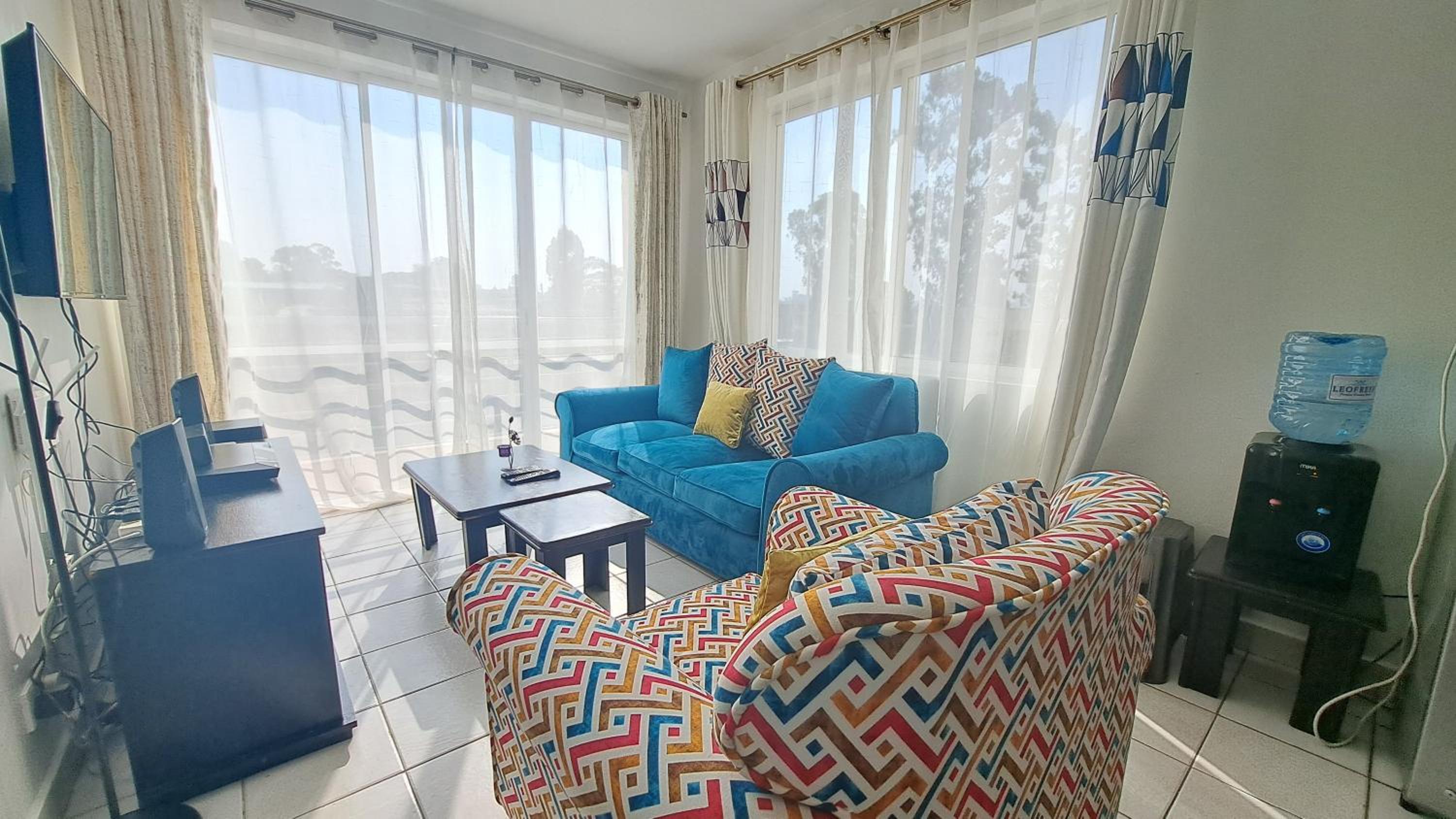 Racecourse Gardens Apartments 1 Bedroom Bliss With Pool Gym and Washer