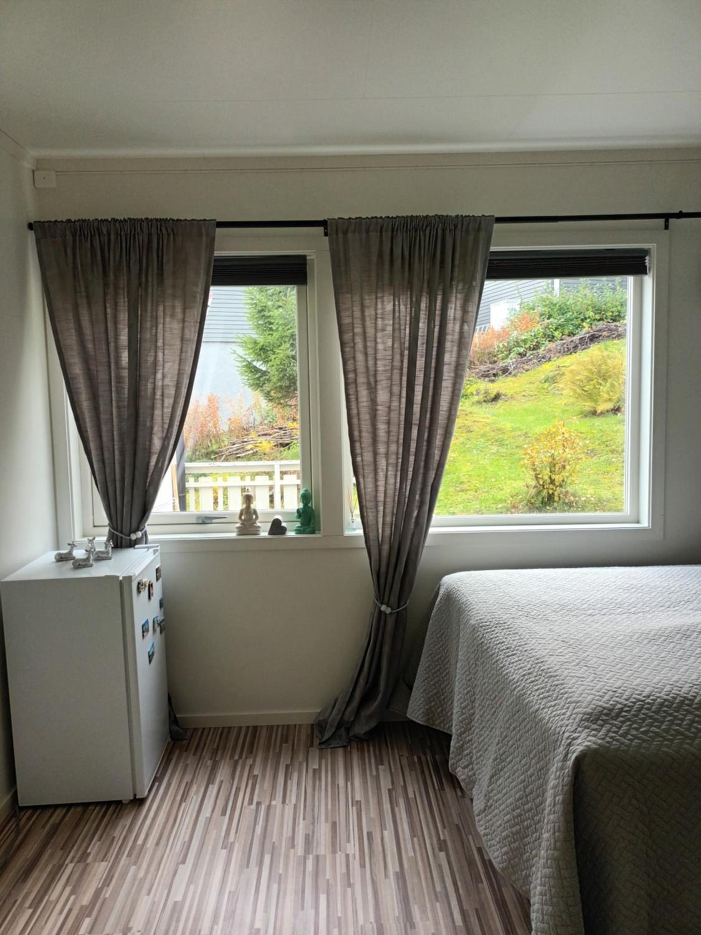 Holiday room for rent view 4