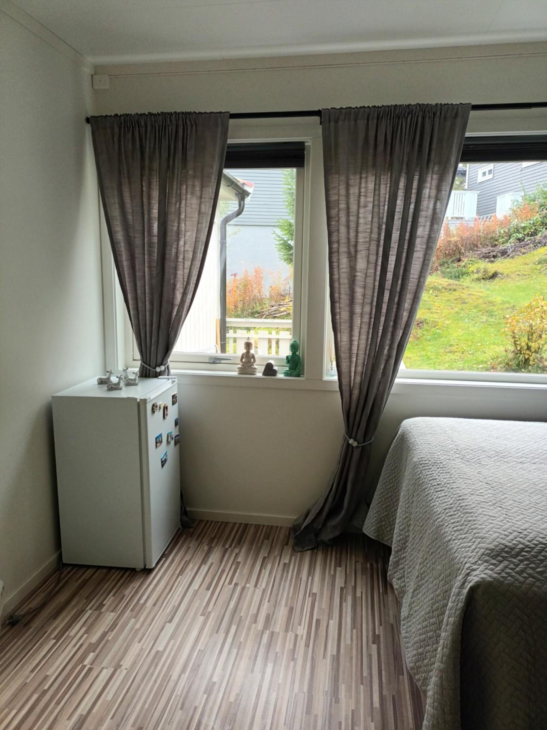 Holiday room for rent view 5