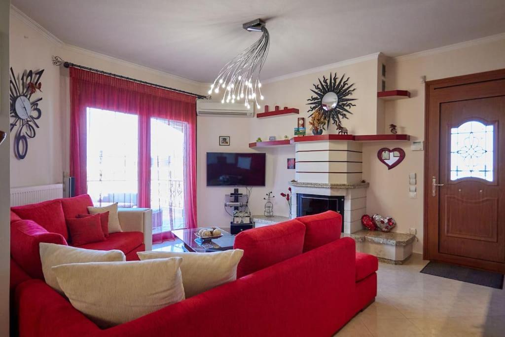 Luxury 3 Bedroom Apartment with Garden