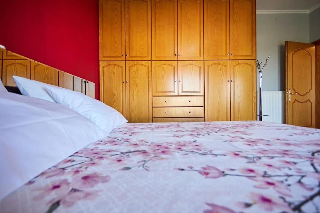 Luxury 3 Bedroom Apartment with Garden