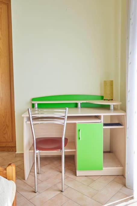 Luxury 3 Bedroom Apartment with Garden