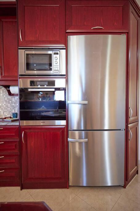 Luxury 3 Bedroom Apartment with Garden