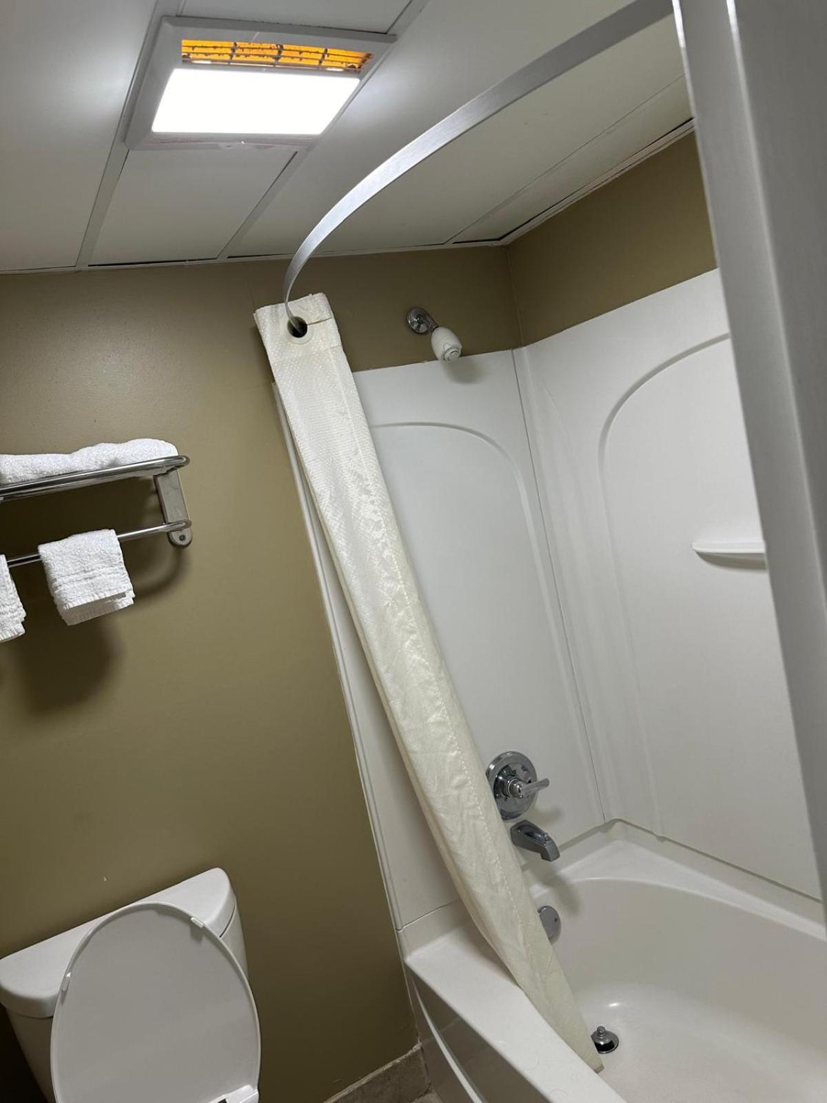 Atlanta Vacations - Rodeway Inn Stone Mountain - Property Image 4