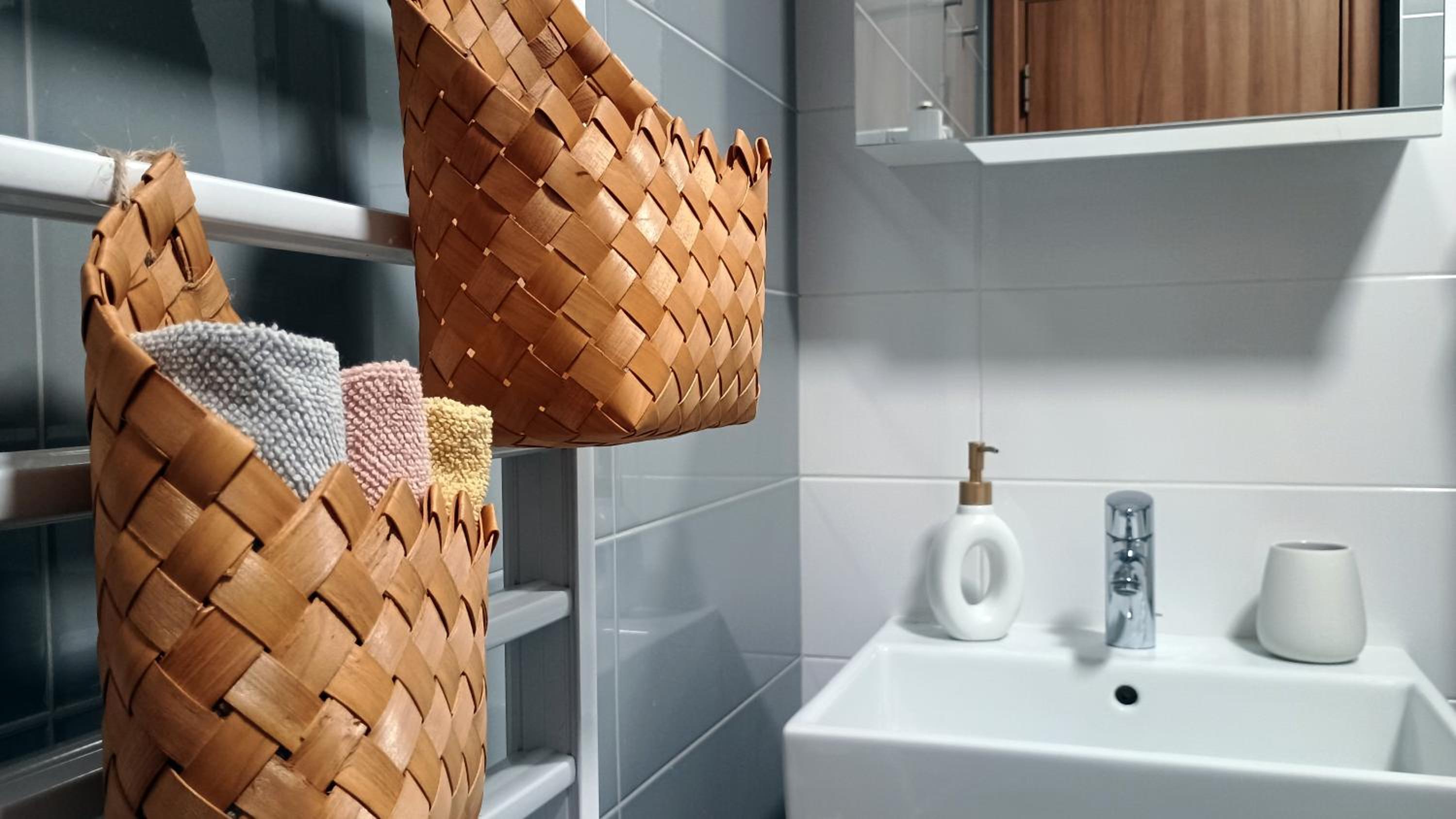 Modern Comfort near Airport, The Mall, TechPark by KeyBox