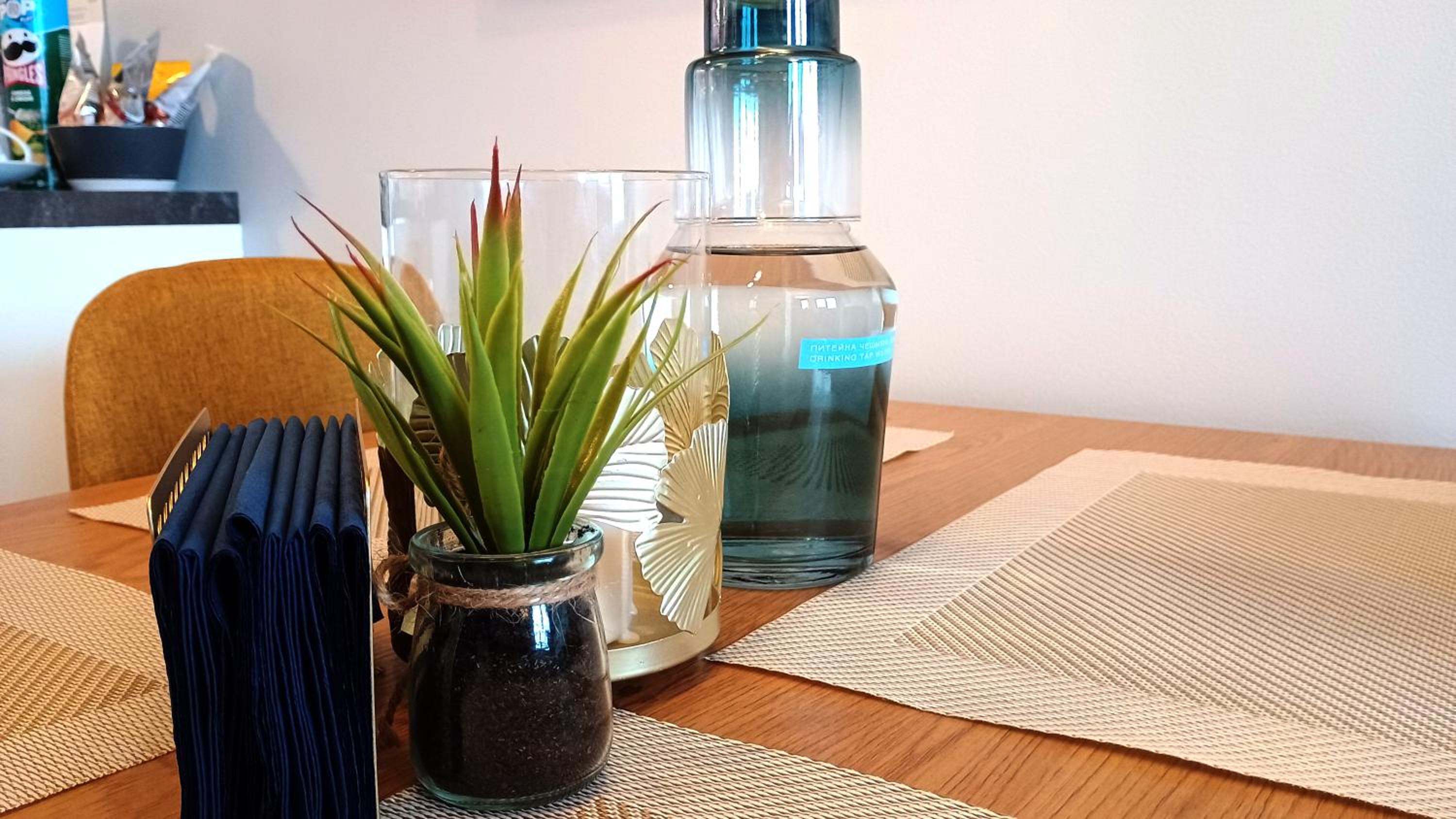 Modern Comfort near Airport, The Mall, TechPark by KeyBox