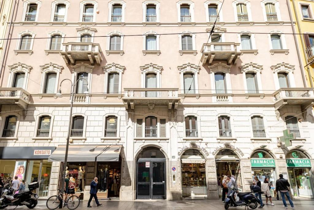 Elegant Brand New Apartment in Duomo