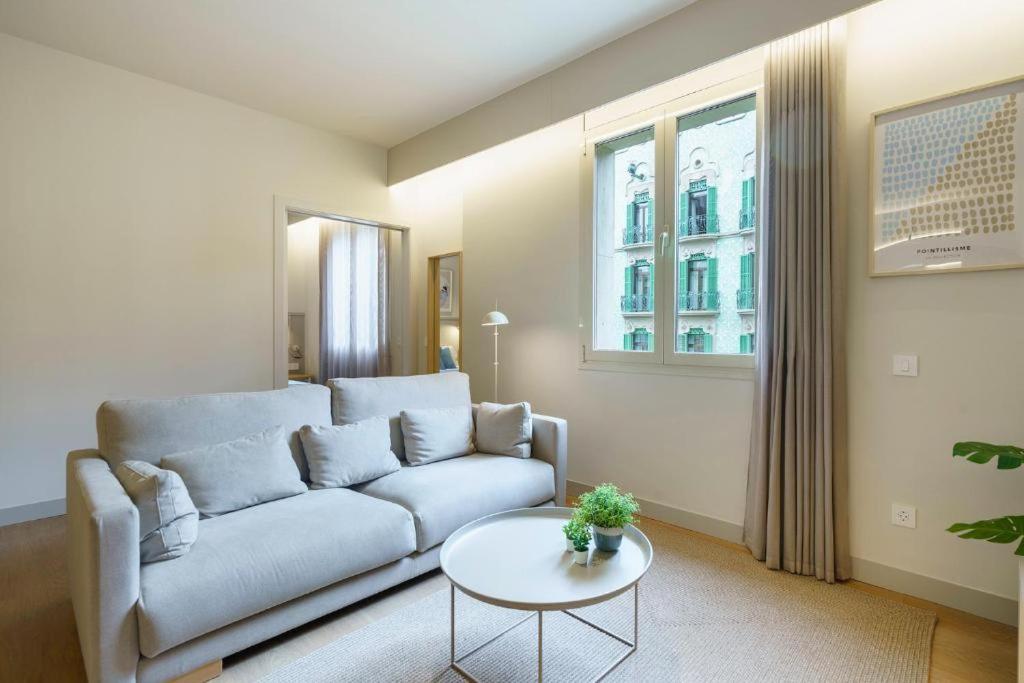 Fisa Rentals Ramblas Apartments