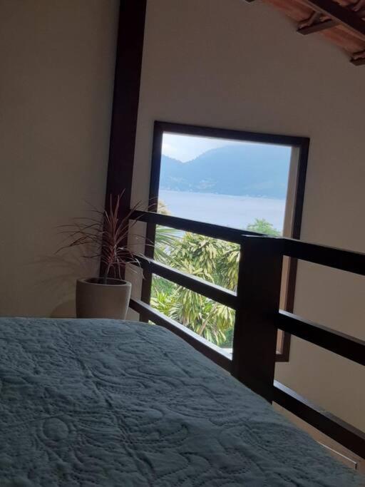 Flat pertinho da praia da Biscaia
