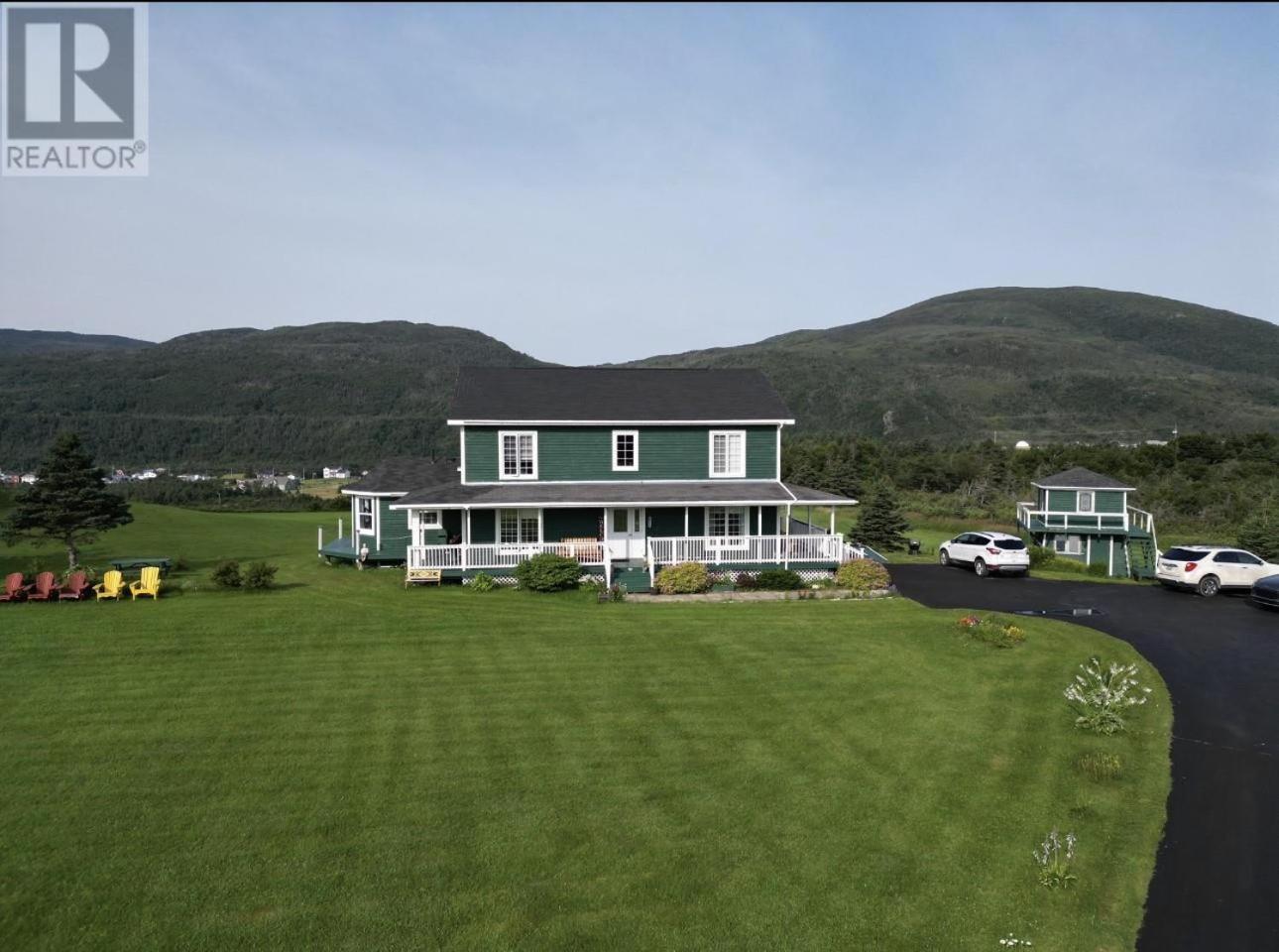 The Sullivan Suite 5 Bedroom home, on 5 acres in Gros Morne