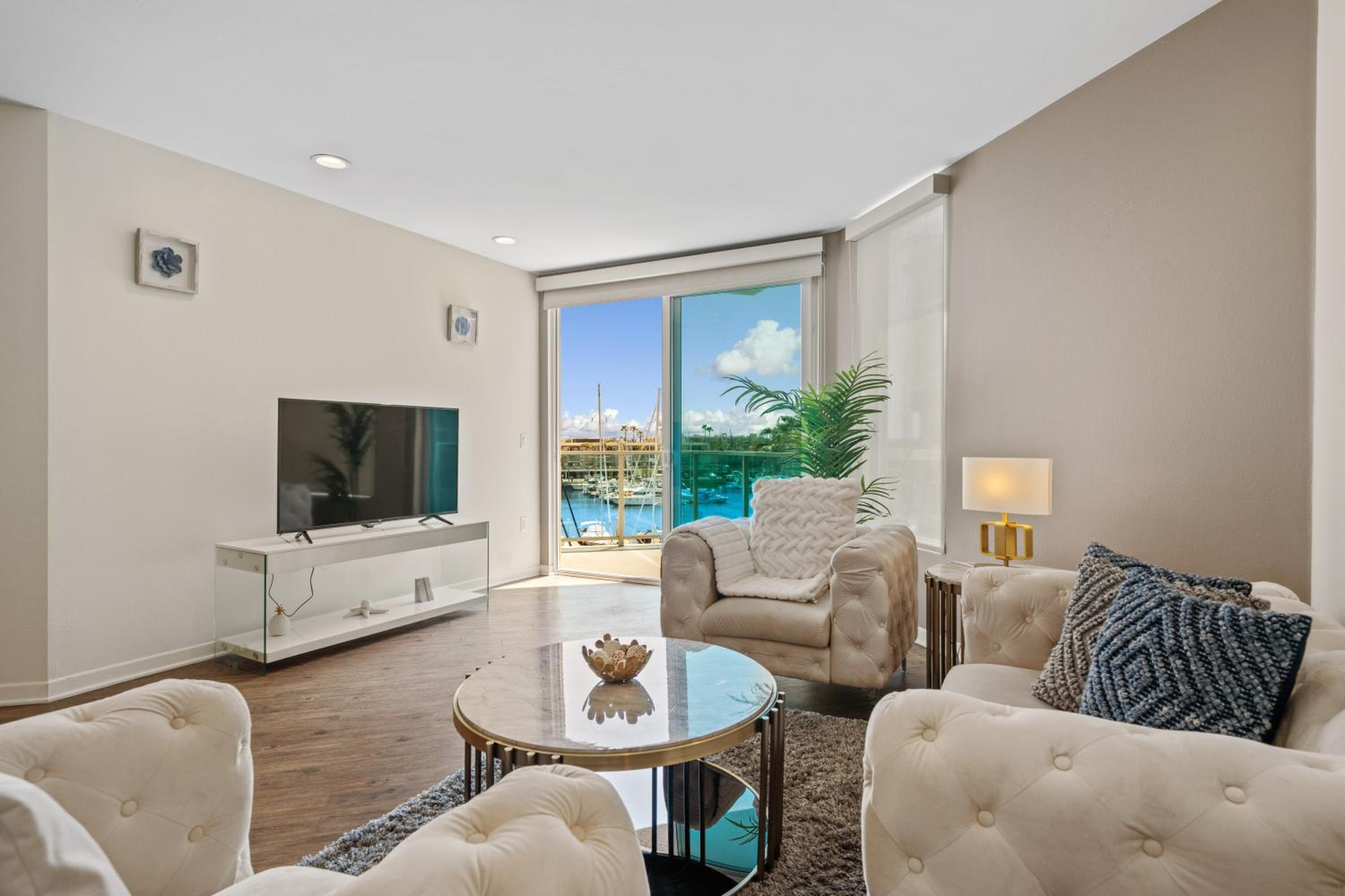 Los Angeles Vacations - Venice Marina Water Front Luxury Penthouse - Property Image 12