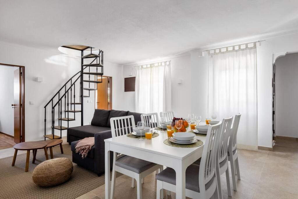 Surf & Family Stays at Carvoeira view 2