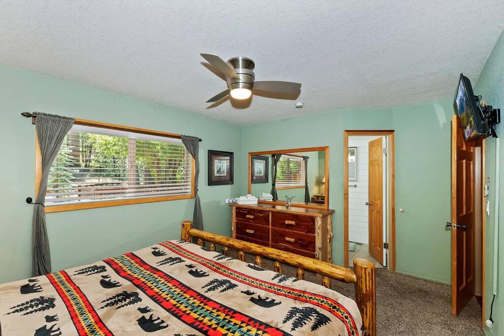 Modern 3BR Retreat Perfect for Family Getaway