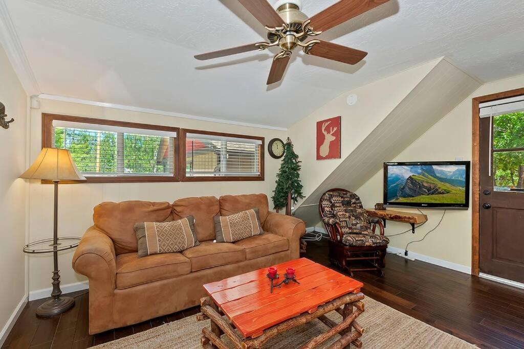 Modern 3BR Retreat Perfect for Family Getaway