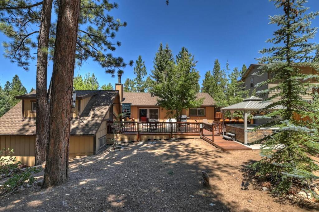 Modern 3BR Retreat Perfect for Family Getaway