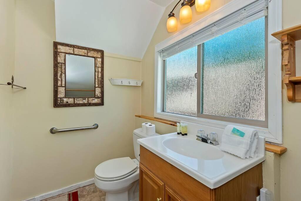 Modern 3BR Retreat Perfect for Family Getaway