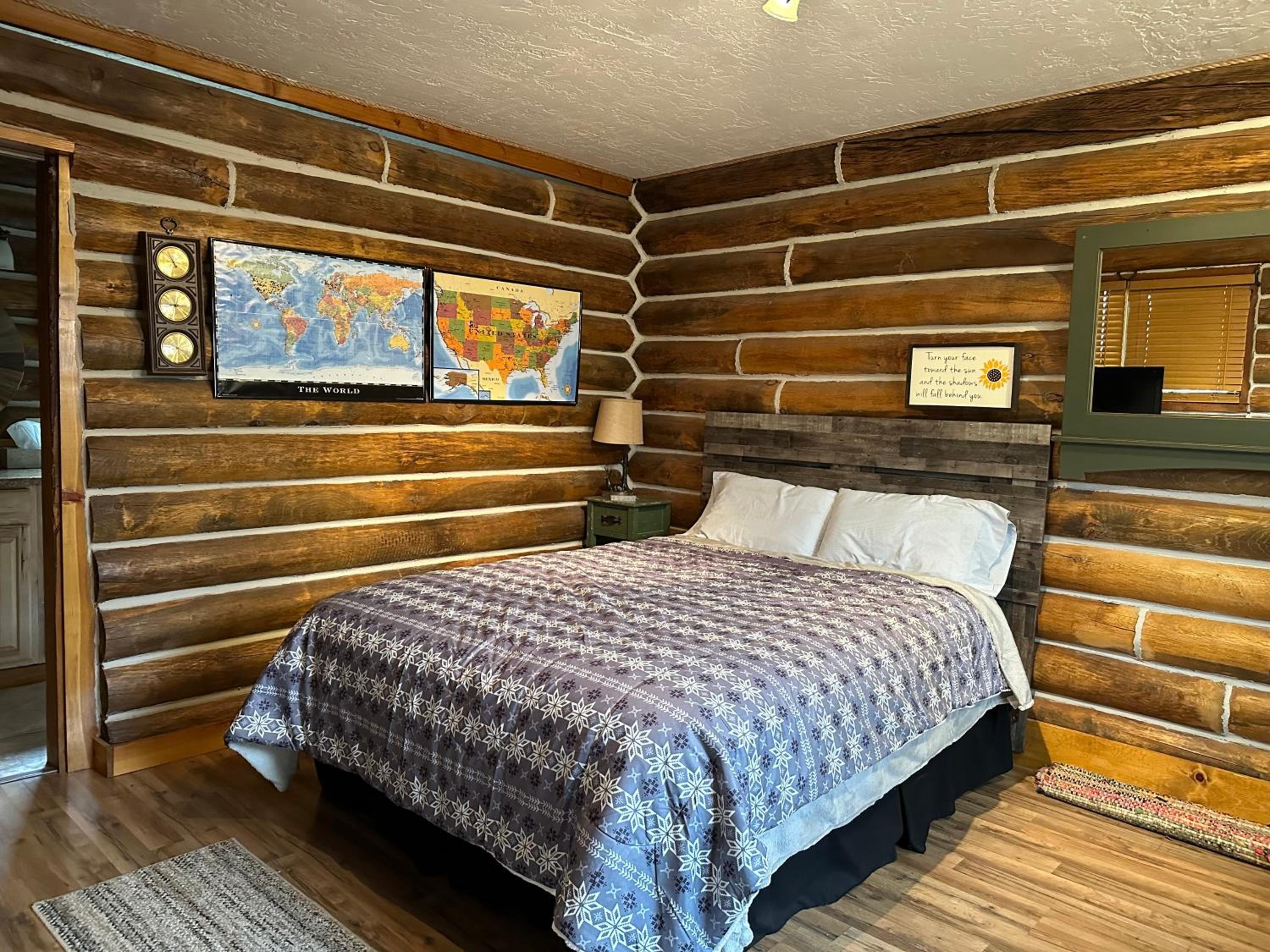 Cozy Canyon Cabin view 3