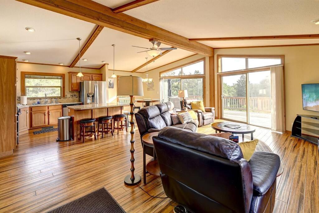 Countryside - 2 Living Spaces - Close to the Dells view 5