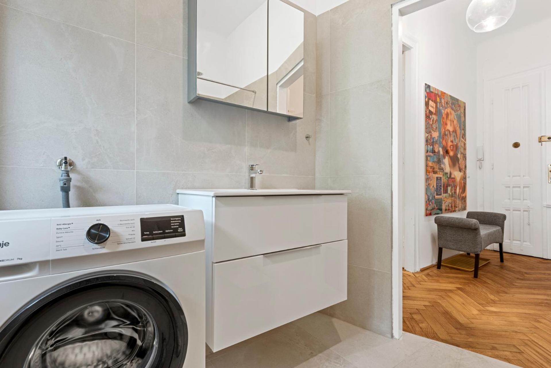 Josefstadt City Apartment is Calling