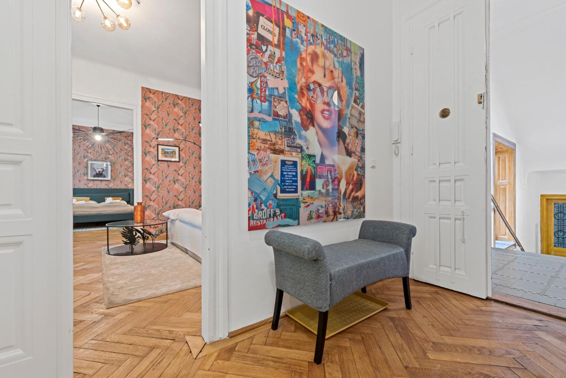 Josefstadt City Apartment is Calling