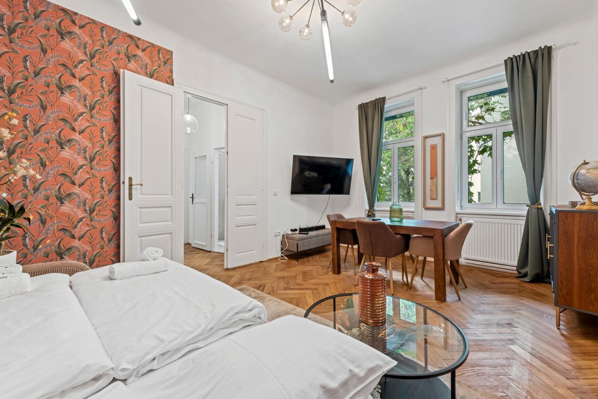 Josefstadt City Apartment is Calling