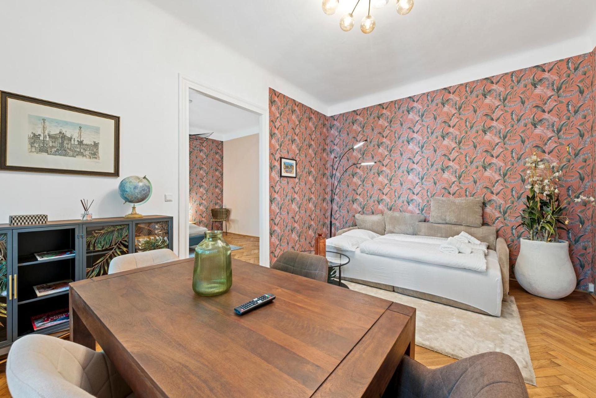 Josefstadt City Apartment is Calling