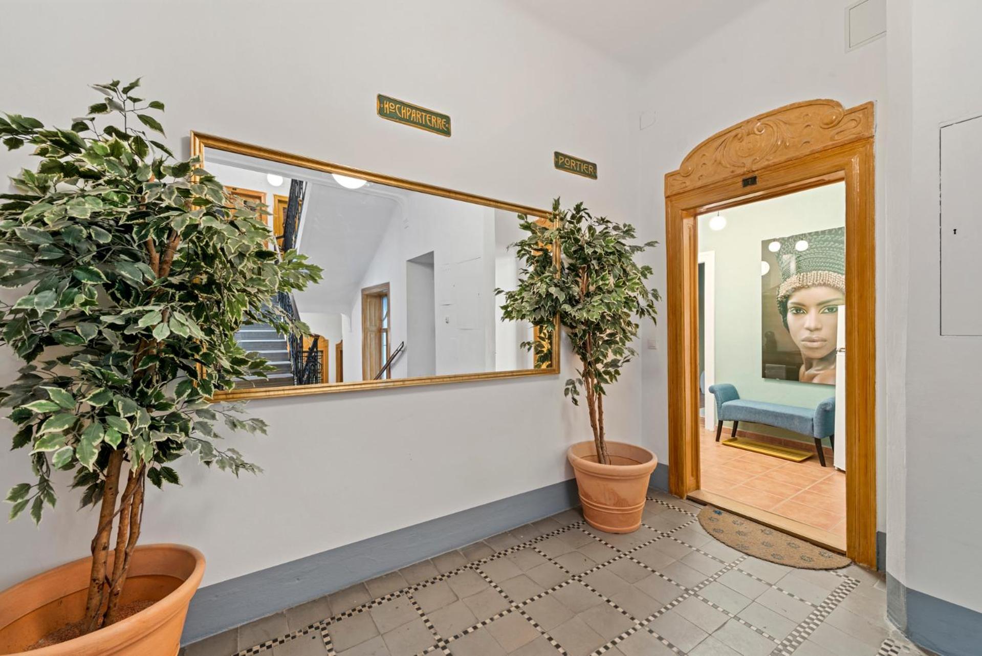 Josefstadt City Apartment is Calling