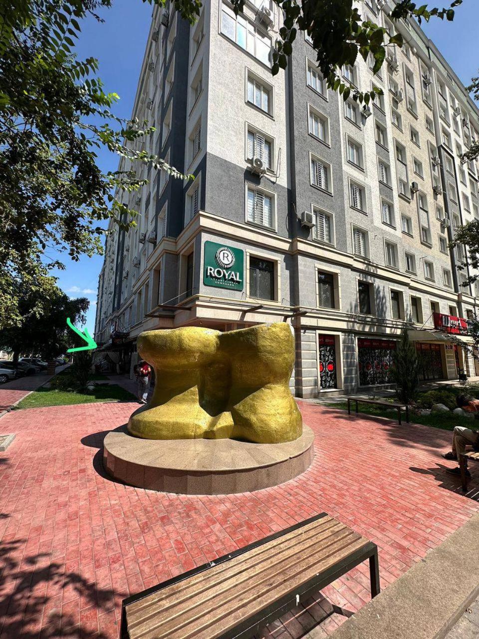 1bedroom Royal on Zhumabeka 232 view 3