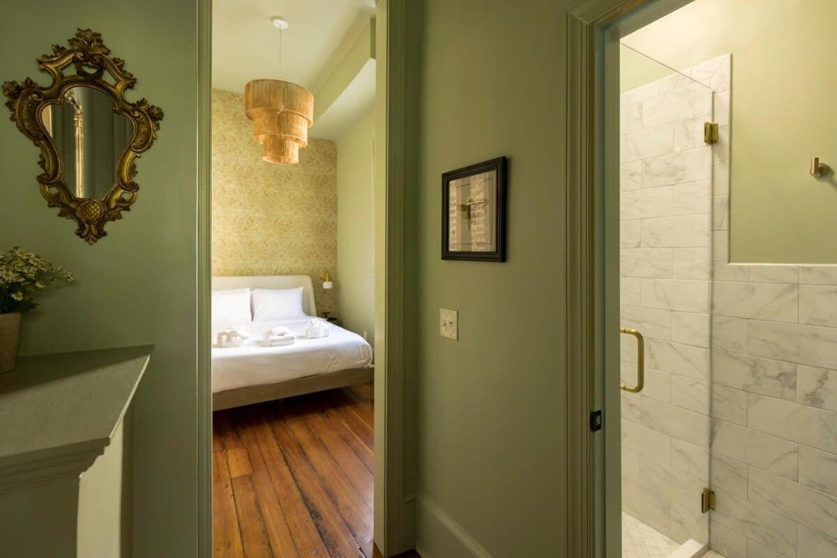 Innkeepers Quarters Queen Suite with Breakfast