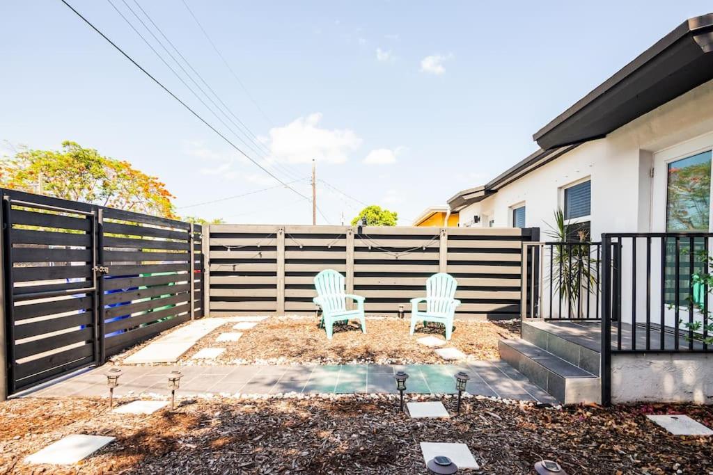 Cozy Central Stay Airport, KingBed, Fenced Parking - Little Havana Near Airport, Wynwood, Calle 8 Brickell, Coral Gables and more