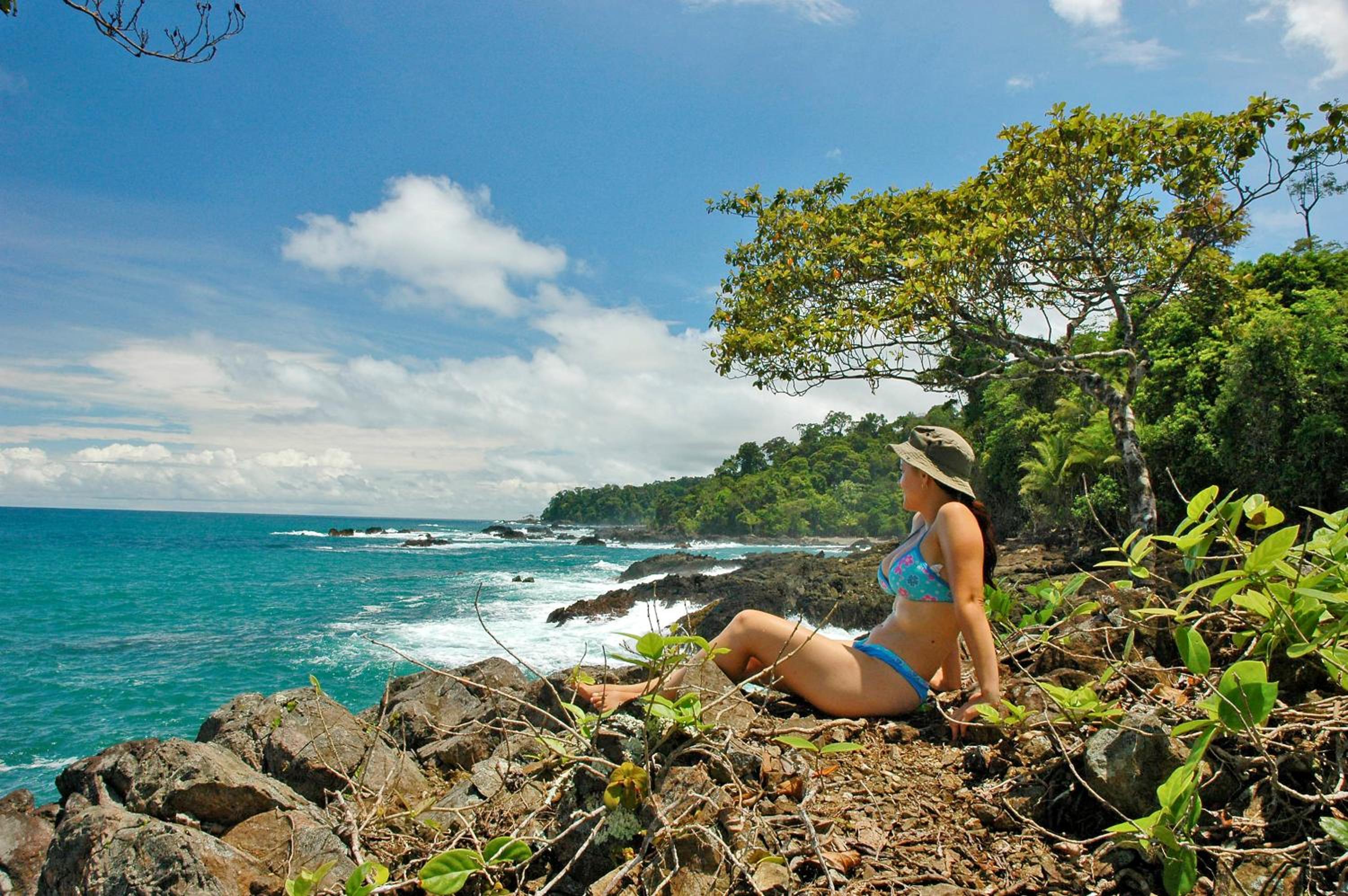 Pacific Waves Hostel & Surf