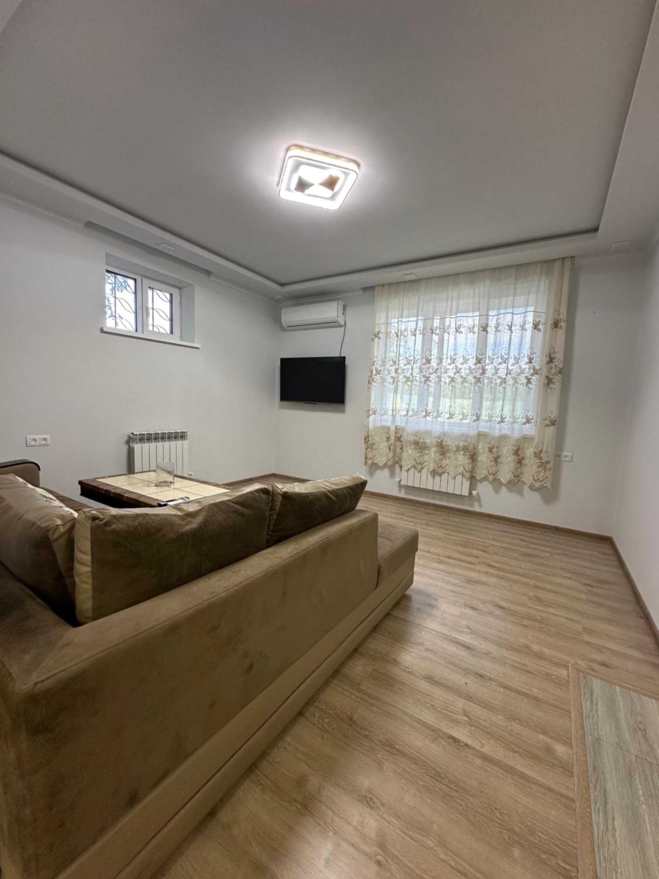 Art`s Family Guest House